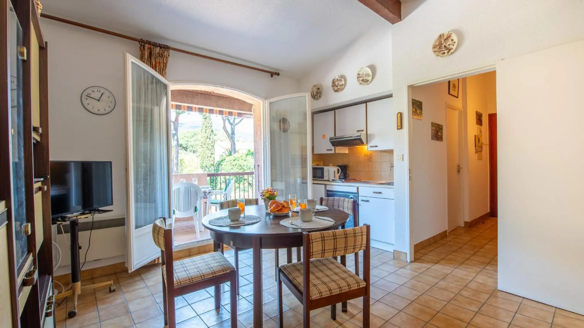 קבלייר-סור-מר Apartment Les Vignes-2 By Interhome