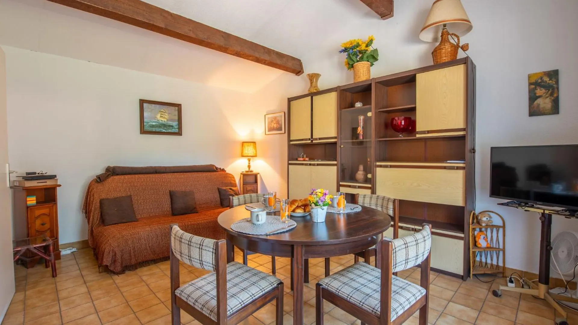 קבלייר-סור-מר Apartment Les Vignes-2 By Interhome 0*,  צרפת