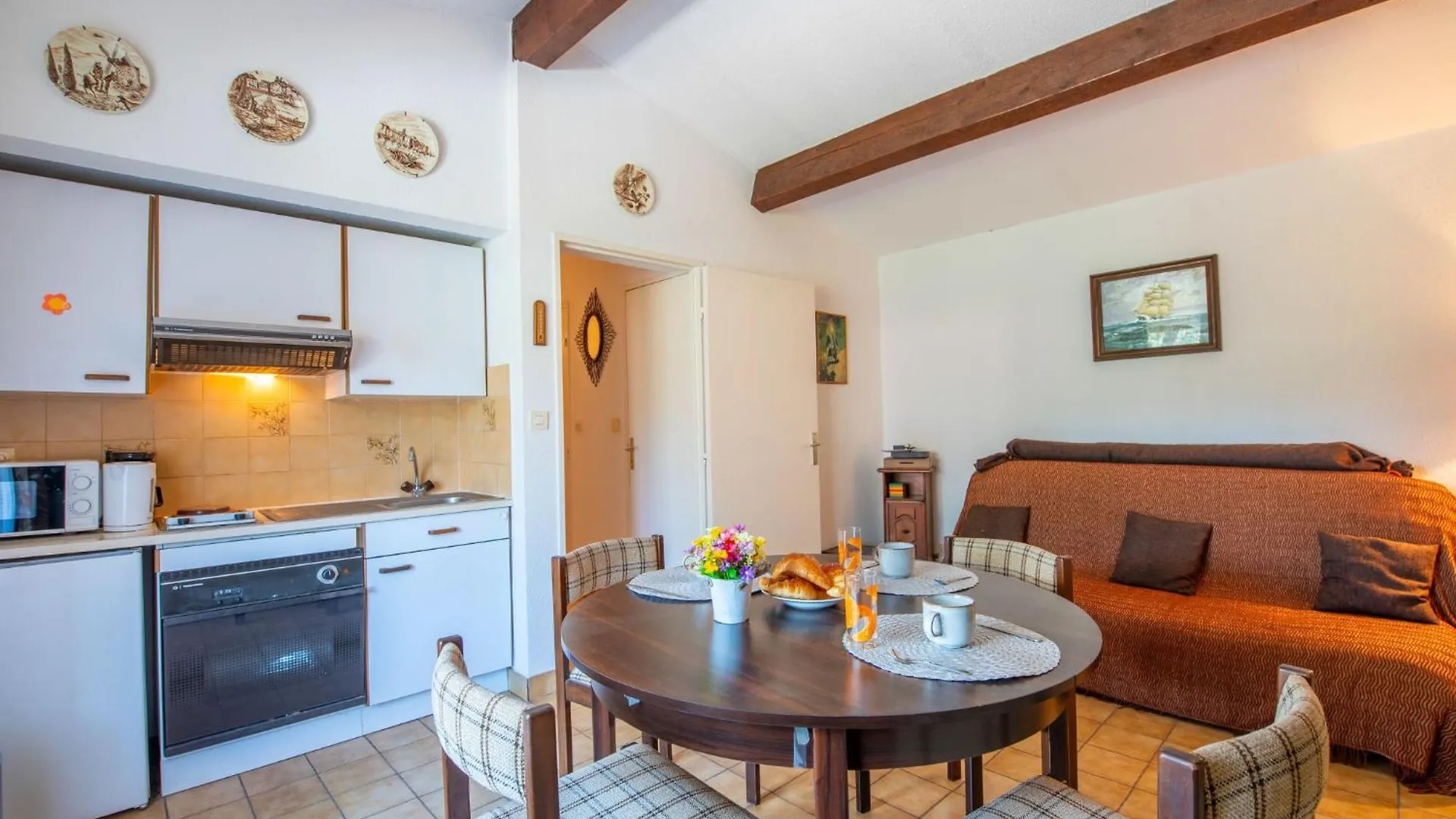 Apartment Les Vignes-2 By Interhome Cavalaire-sur-Mer